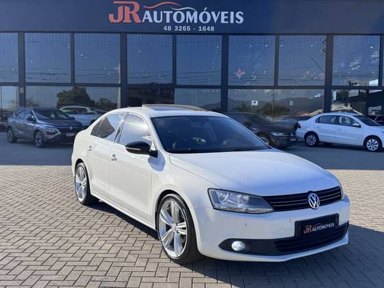 VOLKSWAGEN JETTA 2.0 COMFORTLINE FLEX 4P MANUAL VOLKSWAGEN JETTA 2.0 COMFORTLINE FLEX 4P MANUAL